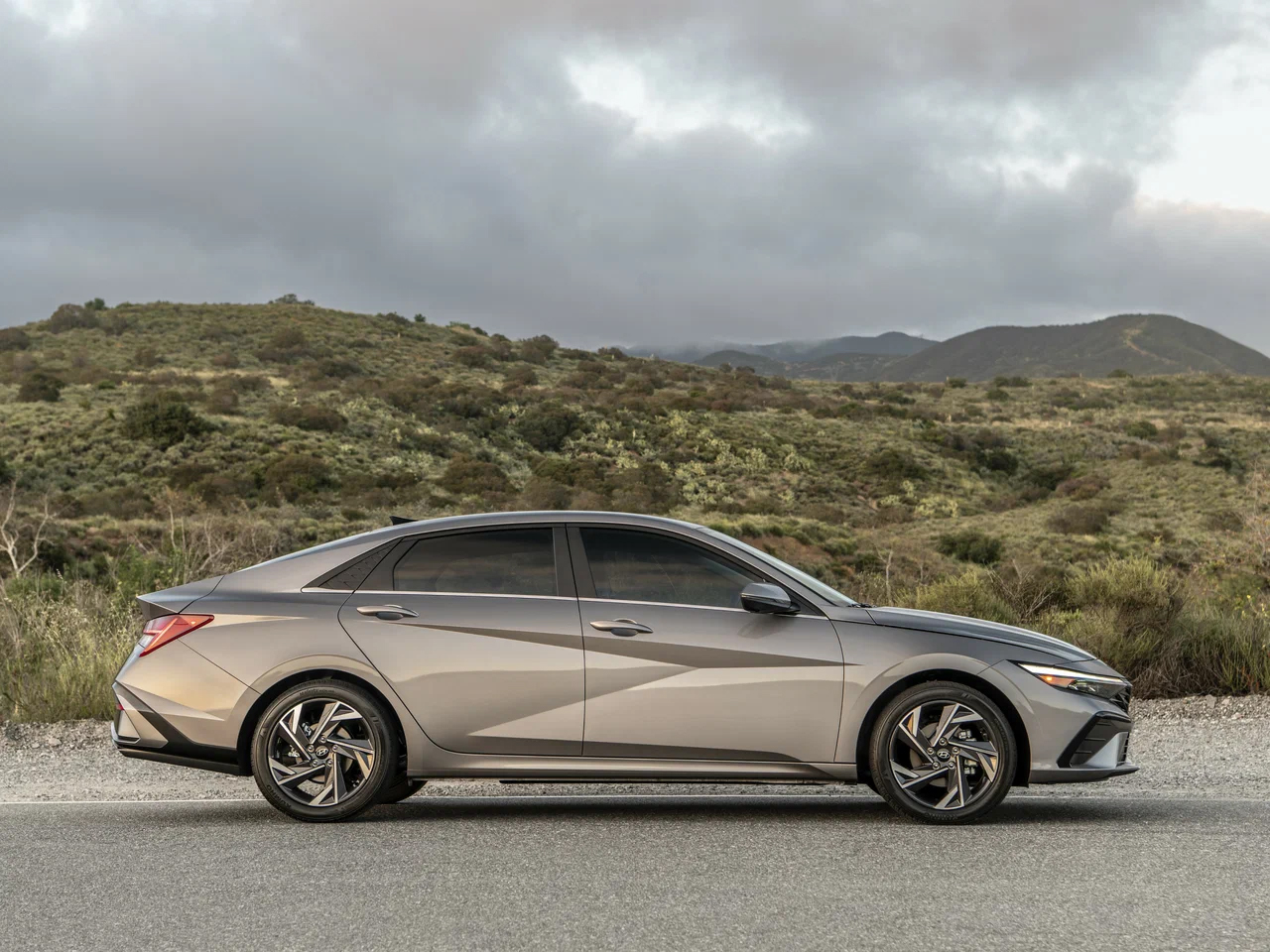 Hyundai Elantra NEW