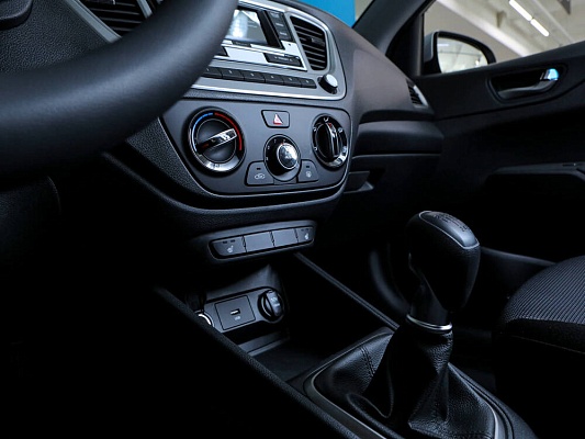 Hyundai Solaris Comfort 1.6 MT 123 л.c. мех. бензин gray