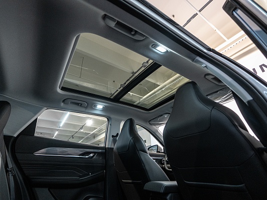 Dongfeng Mage Progressive 1.5 AMT Silver Black